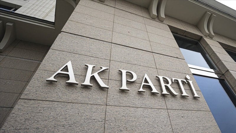 CHP'den AK Parti'ye Geçiş İddiaları: Köksal ve Özarslan