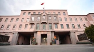 Özgür Özel SAHA 2026’yı Gezdi, Yıldırımhan İlgi Odağı Oldu